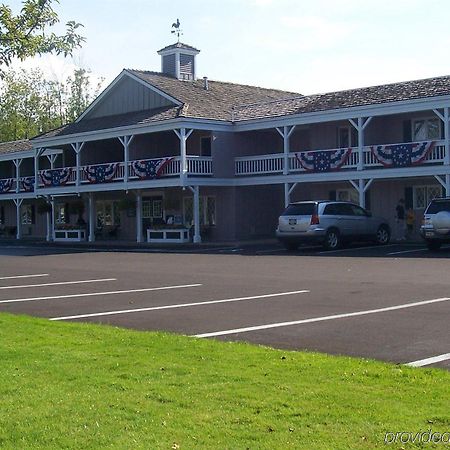 Webbs Year Round Resort Chautauqua Екстер'єр фото